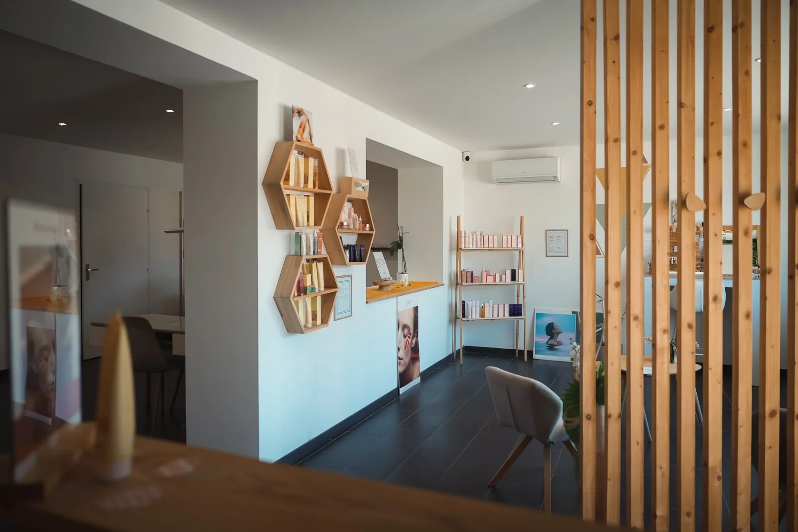 Espace accueil et boutique — Institut Fabuleusement Vous